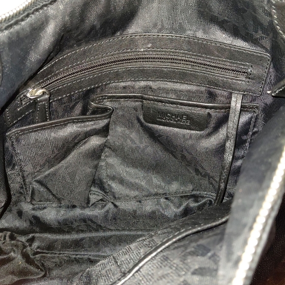 Michael Kors Jet Set Travel Messenger Crossbody MK Signature Black & Gray - Picture 4 of 10